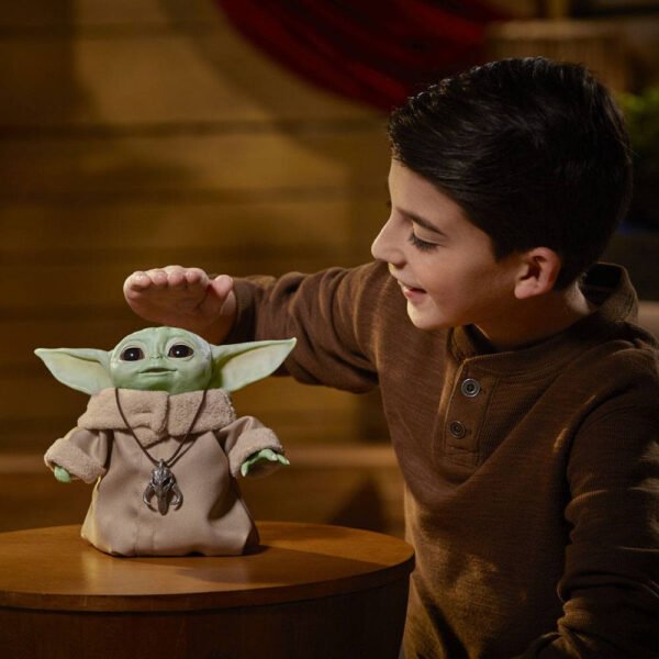 baby yoda the child animatronic mandalorian star wars