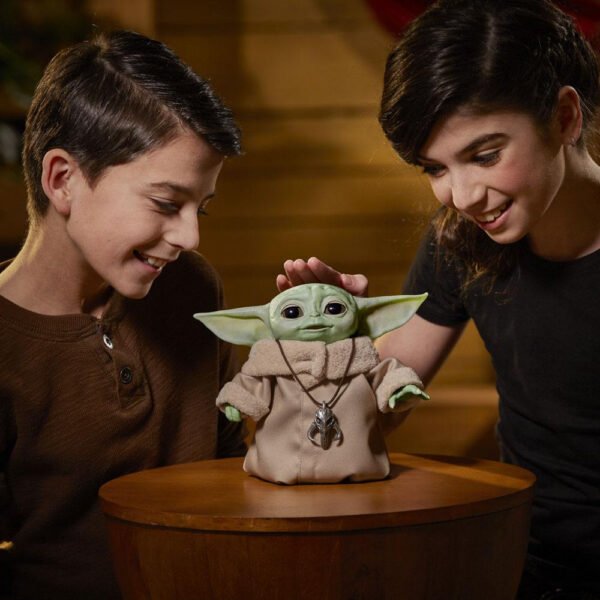 baby yoda the child animatronic mandalorian star wars