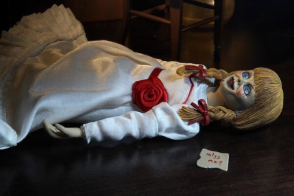 Figura Annabelle The Conjuring Universe Neca