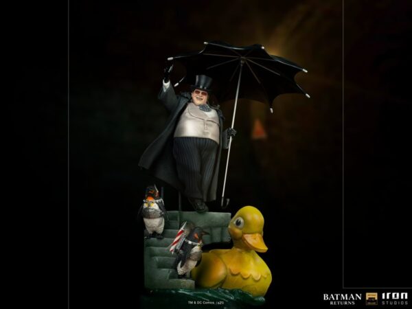 The Penguin Deluxe Pingüino Batman Returns Escala 1/10 Iron Studios
