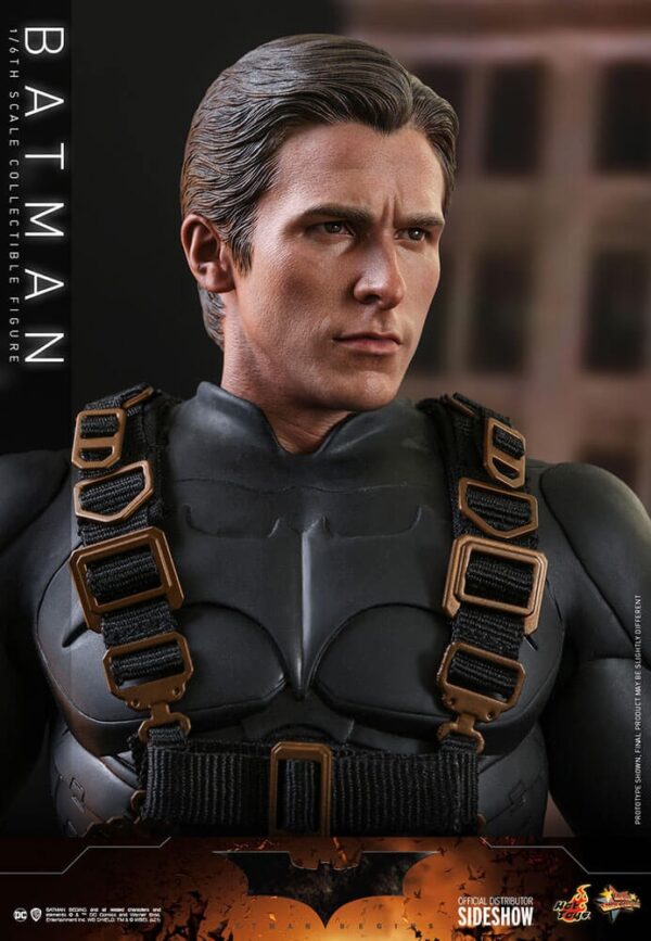 Figura Batman Begins Exclusive Hot Toys Escala 1/6