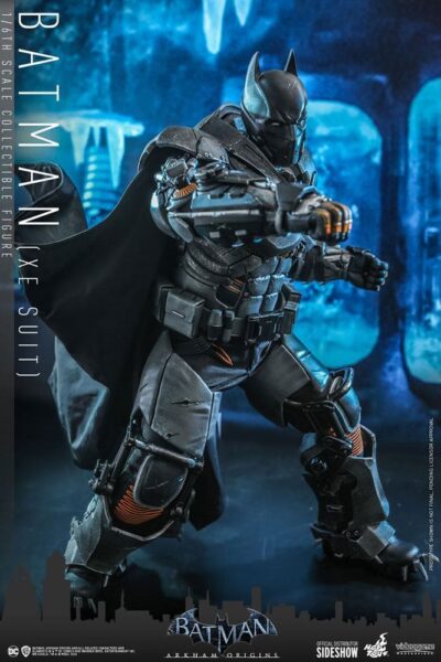 Figura Batman Arkham Origins XE Suit Hot Toys Escala 1:6