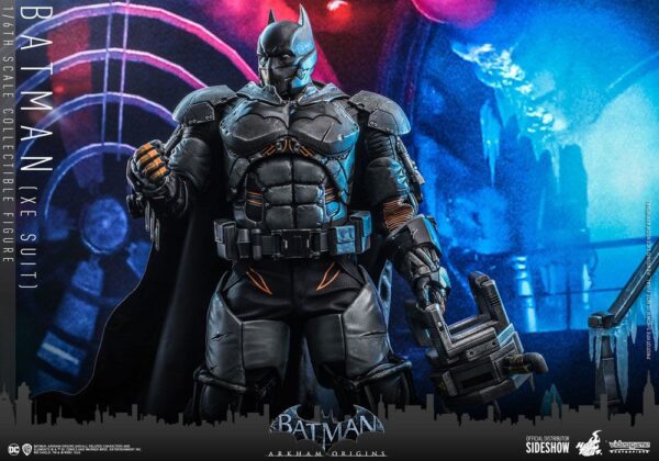 Figura Batman Arkham Origins XE Suit Hot Toys Escala 1:6