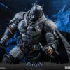 Figura Batman Arkham Origins XE Suit Hot Toys Escala 1:6