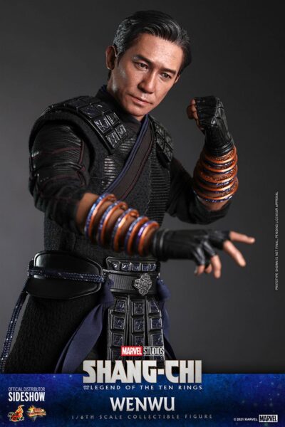 Figura Wenwu Shang Chi y la leyenda de los Diez Anillos Hot Toys Escala 1/6