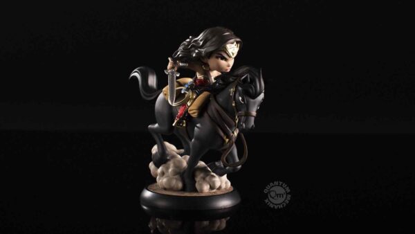 Figura Wonder Woman Q-Fig Max Quantum Mechanix