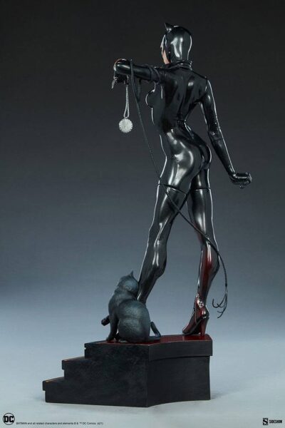 Estatua Catwoman Premium Format Sideshow