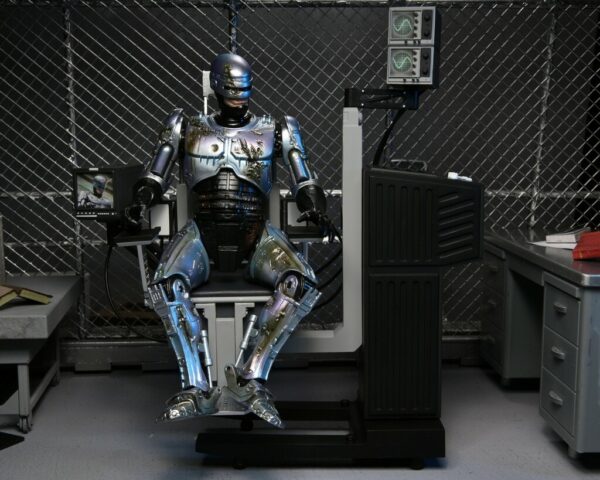 Figura Robocop Ultimate Battle Damaged Con Silla Neca