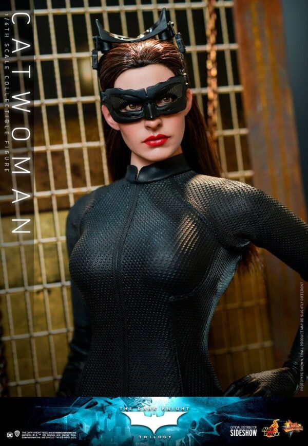 Figura Catwoman The Dark Knight Trilogy Escala 1/6 Hot Toys