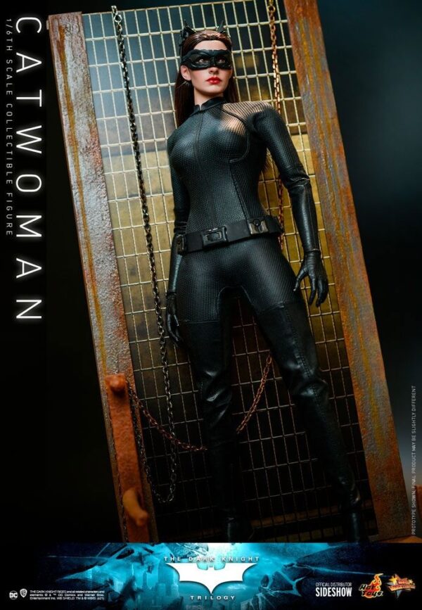 Figura Catwoman The Dark Knight Trilogy Escala 1/6 Hot Toys