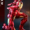 Figura Iron Man 2 Mark IV Escala 1/4 con Suit Up Gantry Hot Toys