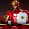 Figura Iron Man 2 Mark IV Escala 1/4 con Suit Up Gantry Hot Toys