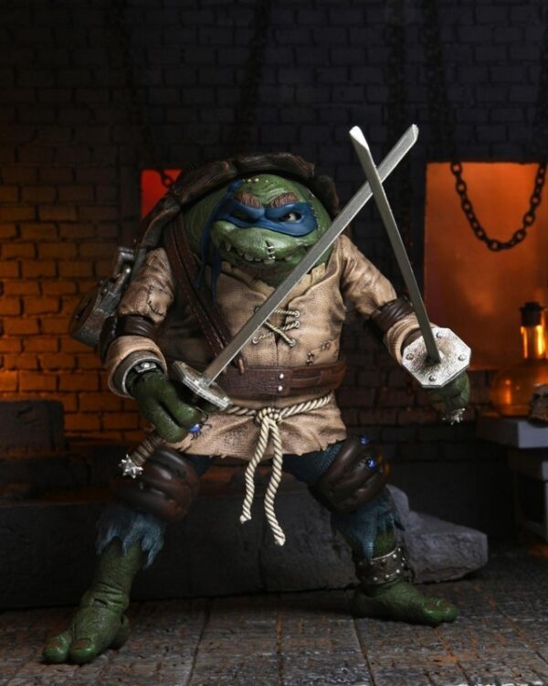 Figura Ultimate Leonardo Jorobado Frankenstein Monster Universal Monsters X TMNT Neca