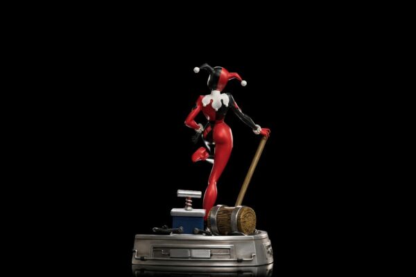 Estatua Harley Quinn Batman The Animated Series Escala 1:10 Iron Studios