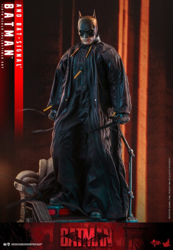 Figura The Batman y Batseñal Hot Toys Escala 1:6
