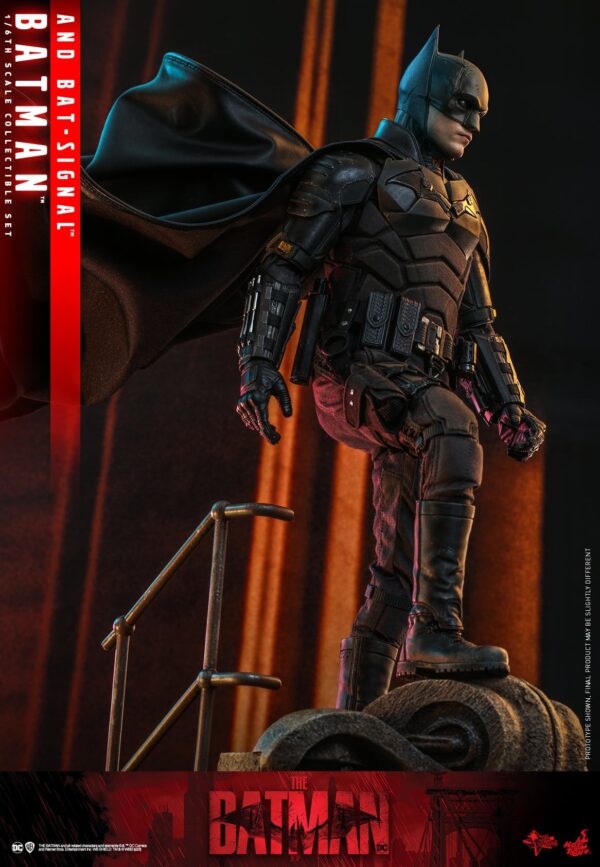 Figura The Batman y Batseñal Hot Toys Escala 1:6