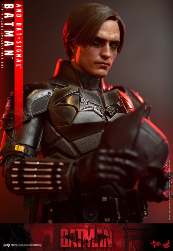 Figura The Batman y Batseñal Hot Toys Escala 1:6