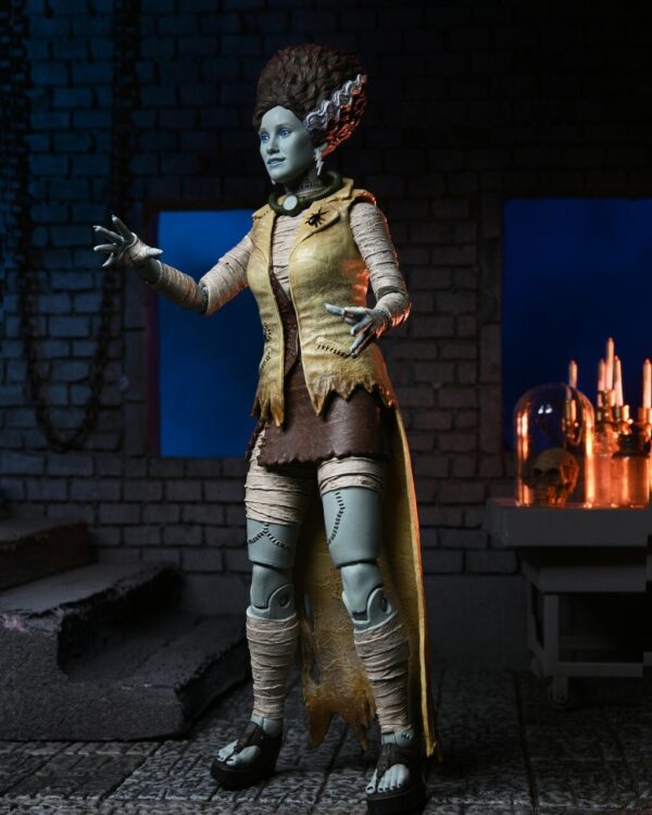 Figura April Novia De frankenstein Universal Monsters x TMNT Neca