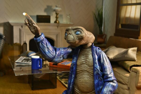 Figura ET El Extraterrestre Ultimate Telepathic 40 Aniversario Neca