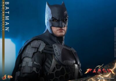 Set Batman y Batcycle The Flash Hot Toys Escala 1:6