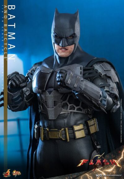 Set Batman y Batcycle The Flash Hot Toys Escala 1:6