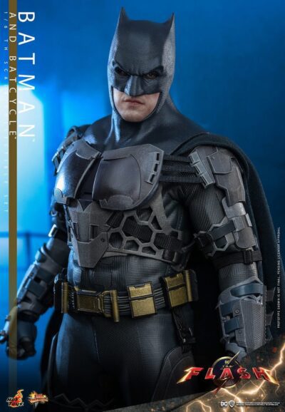 Set Batman y Batcycle The Flash Hot Toys Escala 1:6