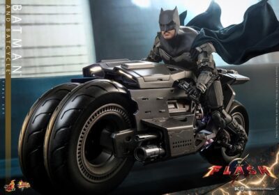 Set Batman y Batcycle The Flash Hot Toys Escala 1:6