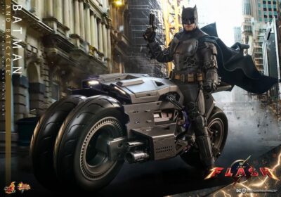 Set Batman y Batcycle The Flash Hot Toys Escala 1:6