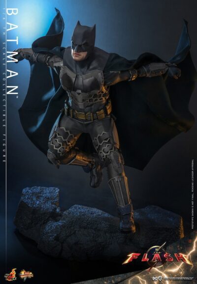 Figura Batman The Flash Hot Toys Escala 1:6