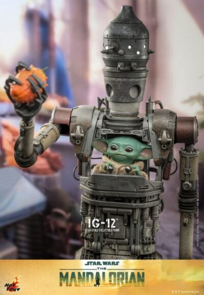 Figura IG-12 The Mandalorian Con Accesorios Hot Toys Escala 1:6