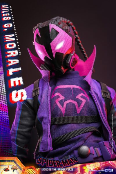 Figura Miles G. Morales Spider-Man: Cruzando el Multiverso Escala 1/6 Hot Toys