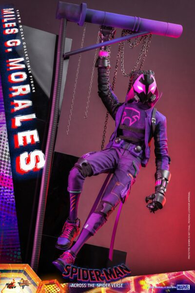 Figura Miles G. Morales Spider-Man: Cruzando el Multiverso Escala 1/6 Hot Toys