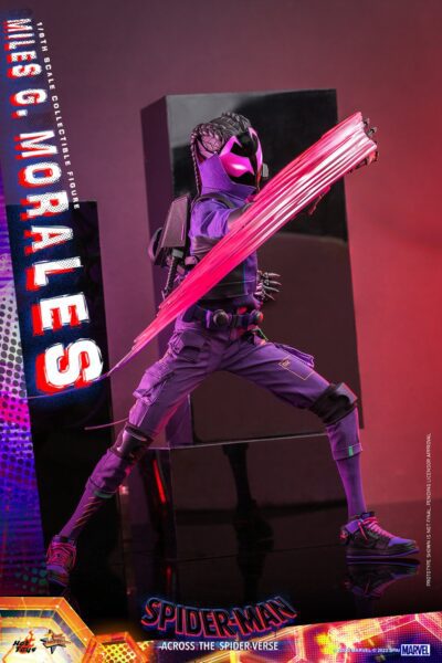 Figura Miles G. Morales Spider-Man: Cruzando el Multiverso Escala 1/6 Hot Toys