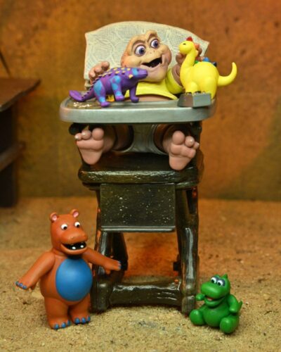 Figura Ultimate Baby Sinclair Dinosaurs Neca