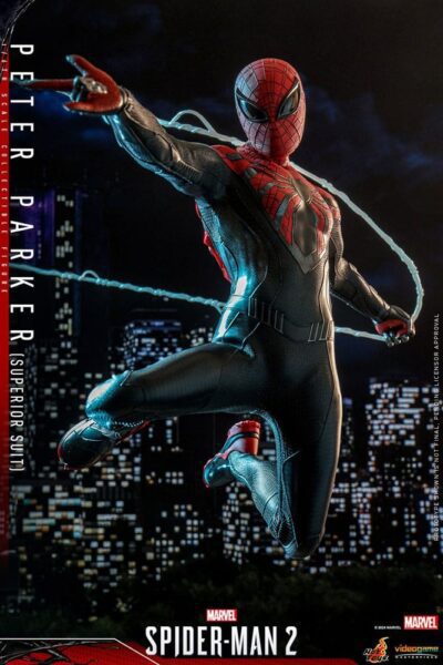 Figura Spiderman 2 Video Game Peter Parker Superior Suit Hot Toys Escala 1:6
