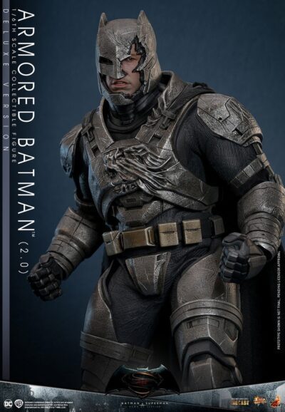 Figura Armored Batman 2.0 Batman V Superman Dawn of Justice Hot Toys Escala 1:6