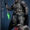 Figura Armored Batman 2.0 Batman V Superman Dawn of Justice Hot Toys Escala 1:6