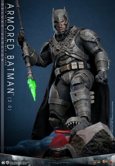 Figura Armored Batman 2.0 Batman V Superman Dawn of Justice Hot Toys Escala 1:6