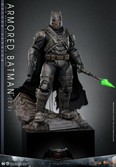 Figura Armored Batman 2.0 Batman V Superman Dawn of Justice Hot Toys Escala 1:6