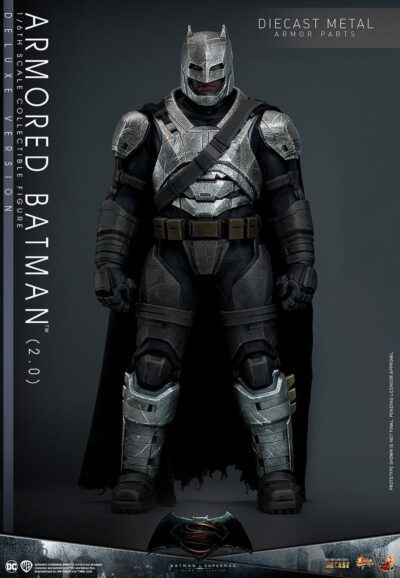 Figura Armored Batman 2.0 Batman V Superman Dawn of Justice Hot Toys Escala 1:6