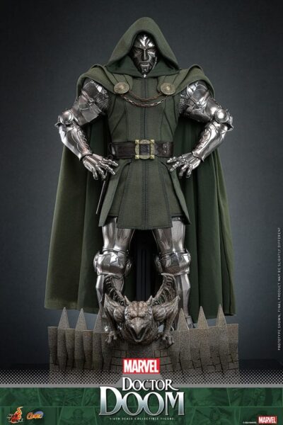Figura Doctor Doom Marvel Comics Escala 1/6 Hot Toys