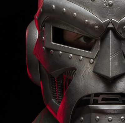 RÉPLICA DEL CASCO DEL DOCTOR DOOM MARVEL LEGENDS SERIES LOS 4 FANTÁSTICOS HASBROb