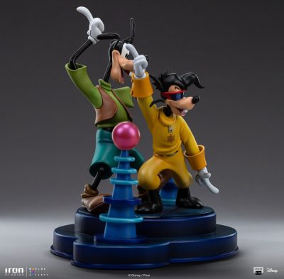 Statue Goofy and Max A Goofy Movie Iron Studios