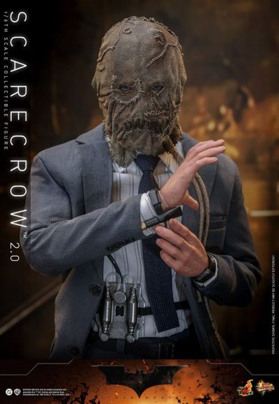 figura scarecrow hot toys batman begins