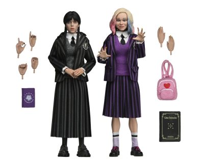  Miércoles Addams y Enid (Nevermore Uniform) Neca