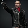 figura negan smith inart the walking dead con pistola