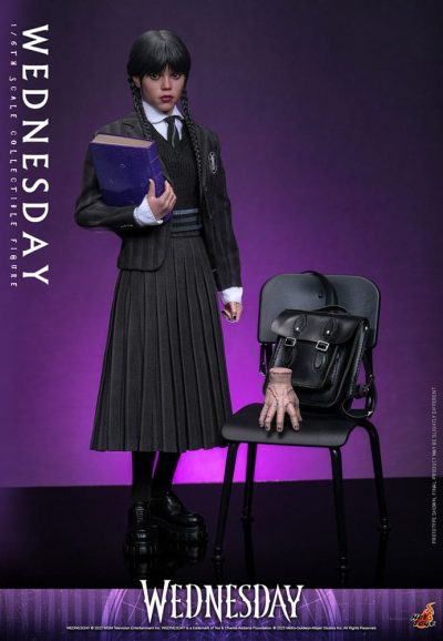 Wednesday Action Figure 1/6 Wednesday 27 cm