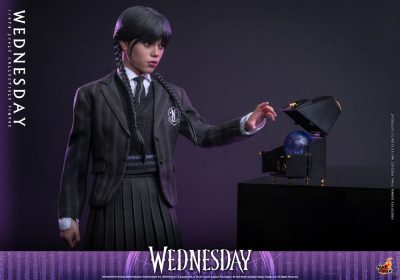 Wednesday Action Figure 1/6 Wednesday 27 cm