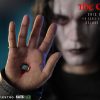 the crow deluxe kaustik plastik figura mano agujereada