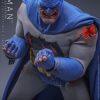 Batman: The Dark Knight Returns Comic Masterpiece Action Figure 1/6 Batman (Battle Damaged Version) 32 cm